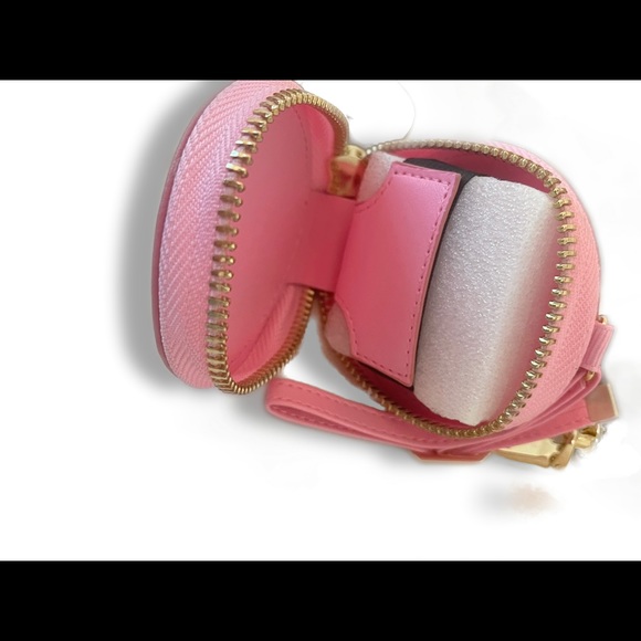 AirPods earphones case - Picture 4 of 5